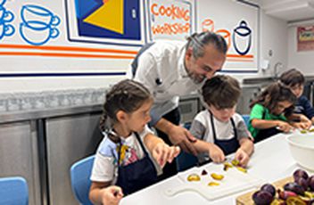 Minik Şeflerle Tatlı Bir Deneyim: ide Mutfak Atölyesinde Mürdüm Eriği Reçeli