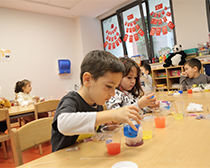 Minik Kaşifler Uzayın Büyüsünü Öğreniyor: “Rengarenk Galaksi” Dersi