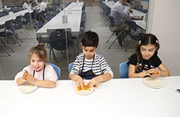 Küçük Eller Büyük Beceriler