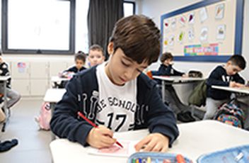Bayrak Sevgisi: Milli Değerlerimizle Güçlenen Yürekler