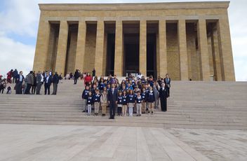 ide Öğrencileri Anıtkabir'de!